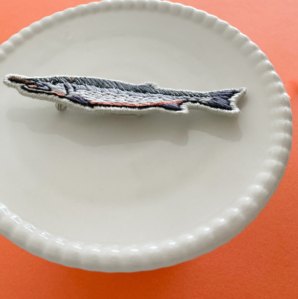 【再販】新巻鮭　刺繍ブローチ 8枚目の画像
