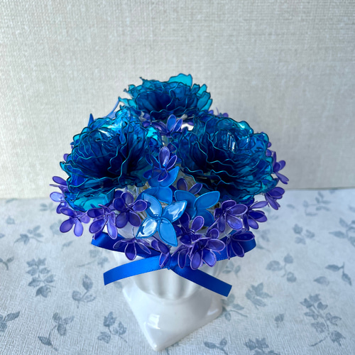 花　フラワー　水彩画　ブルー　ピンク　アートフラワー　青　フラワーアレンジメント キュートなアレンジ BlueSky （カーネーションのフラワー