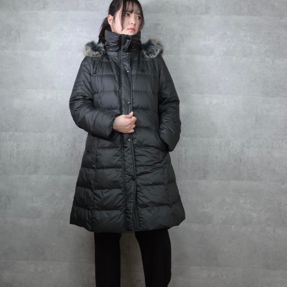 【送料無料】とっても軽くて暖かいダウンコート ふわっふわのブルーフォックス (ブラック) 12枚目の画像