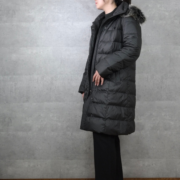 【送料無料】とっても軽くて暖かいダウンコート ふわっふわのブルーフォックス (ブラック) 13枚目の画像