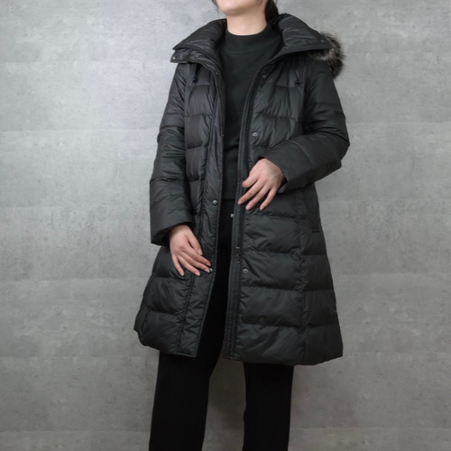 【美品】MICHEL  ダウンコート　ブルーフォックスファー　黒　M ダウンコート黒ブルーフォックスファーLふわふわ温かいです。