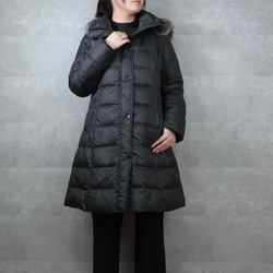 【送料無料】とっても軽くて暖かいダウンコート ふわっふわのブルーフォックス (ブラック) 3枚目の画像