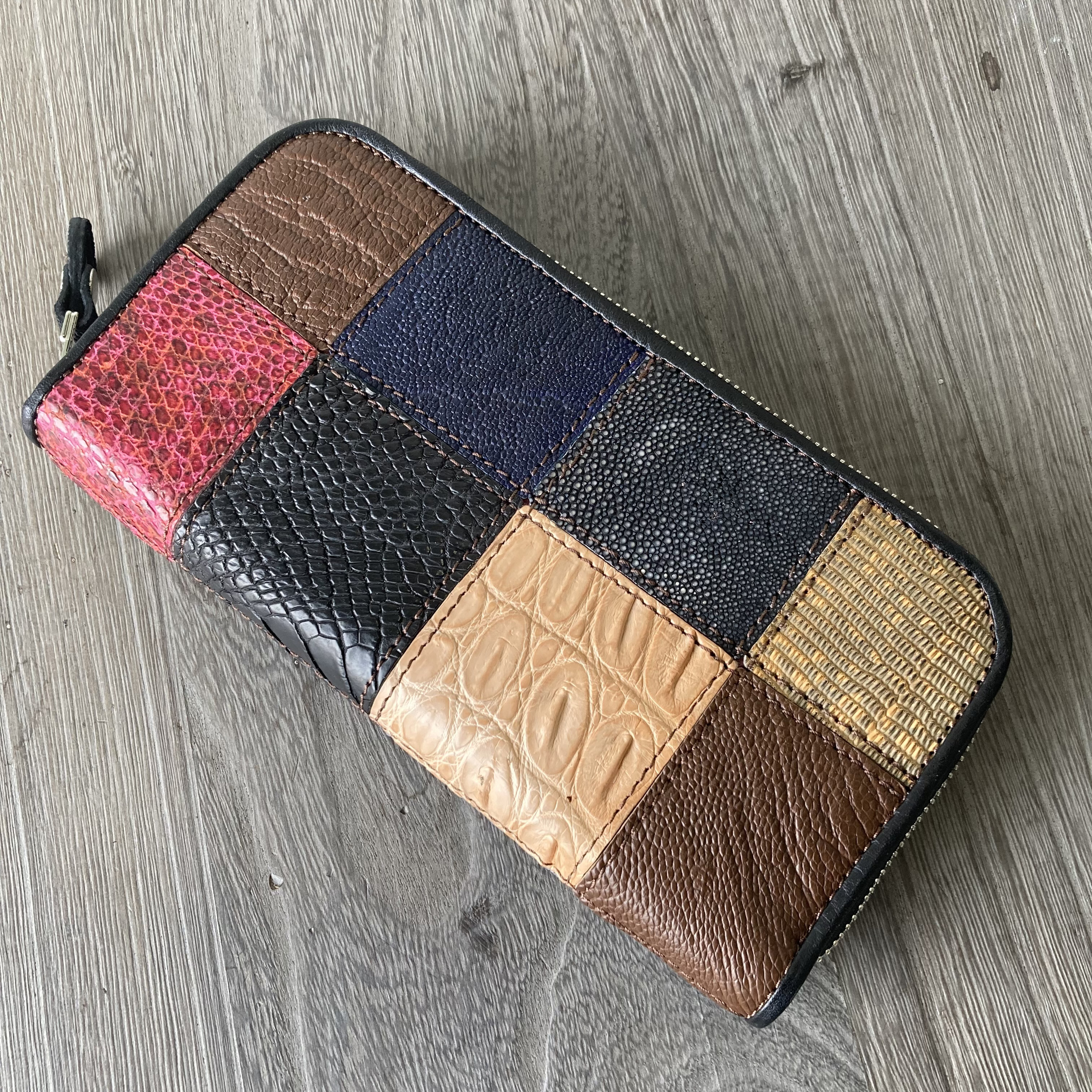 【パッチワーク製】ラウンドジップウォレット『ワニ×トカゲ×ゾウ×エイ×ダチョウ』