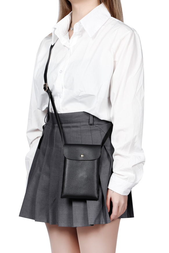 サイド編み上げデザイン シンプル レザー調 スマホポシェット スマホショルダー 3色展開 8枚目の画像