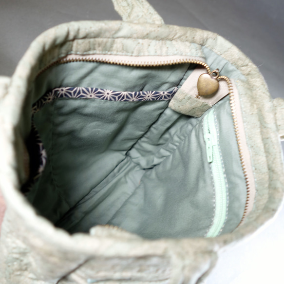 [槑的手作包] 直條拼布刺子繡（中）~ 手提包.拼布包.手縫包 第5張的照片
