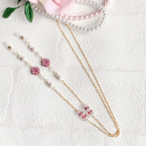 メガネチェーン》チェコビーズ6弁花(シルキーローズ)✧︎マスク