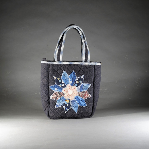 槑さん手作りバッグ】和柄パッチワーク刺し子刺繍~手縫いバッグ 槑さん手作りバッグ】和柄パッチワーク刺し子刺繍~手縫いバッグ