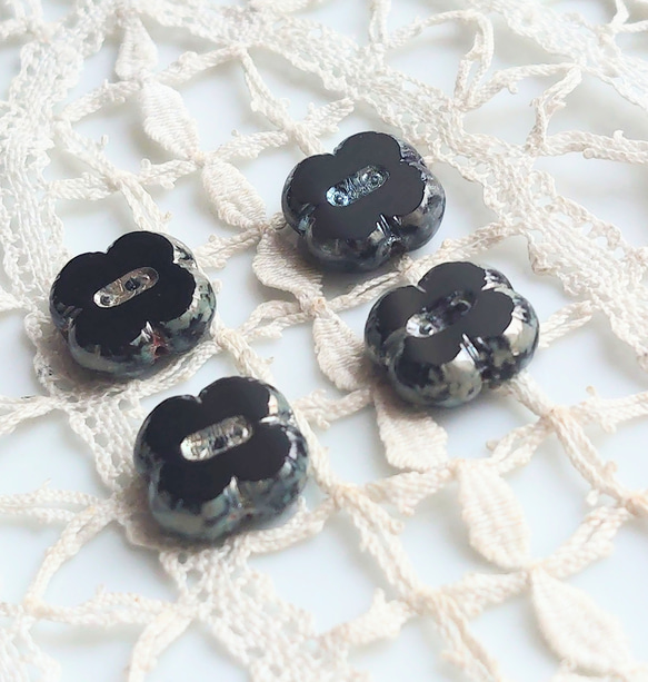 黒花　テーブルカット　チェコビーズCzech Glass Beads4個 2枚目の画像