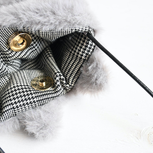 ねこちゃん ファーポシェット ファーサコッシュ（グレー） ポシェット