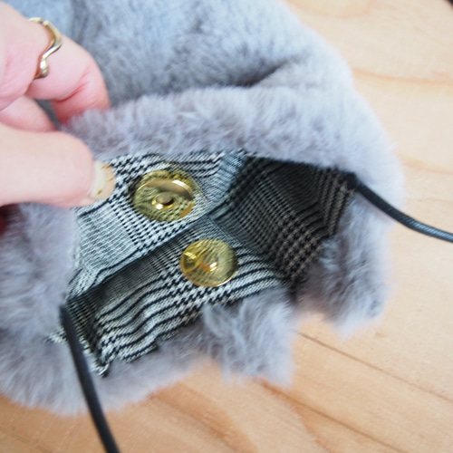 ねこちゃん ファーポシェット ファーサコッシュ（グレー） ポシェット