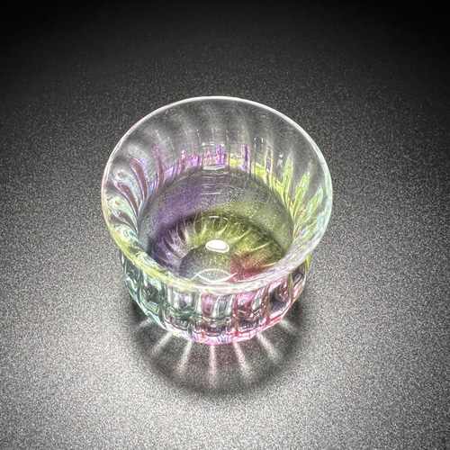 酒器セット】 虹色に映る 片口 1点・ぐい呑み 2点 吹きガラス