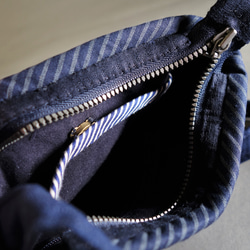 【槑さん手作りバッグ】和柄型押し機内持ち込みクロスボディバッグ～手縫いバッグ・ショルダーバッグ・クロスボディバッグ 7枚目の画像