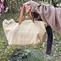 黒猫ニャーの帆布トート　気分が上がる猫バッグ　北欧カバン　モフモフファーのしっぽ 13枚目の画像