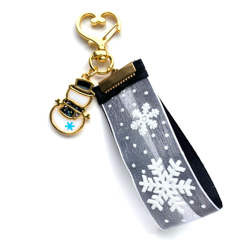 LOUIS VUITTON 雪の結晶キーホルダー LOUIS VUITTON 雪の結晶キーホルダー ギフトにも喜ばれそう