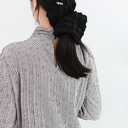 ブラック1点！四角いポップコーンニットシュシュスクエアビッグ