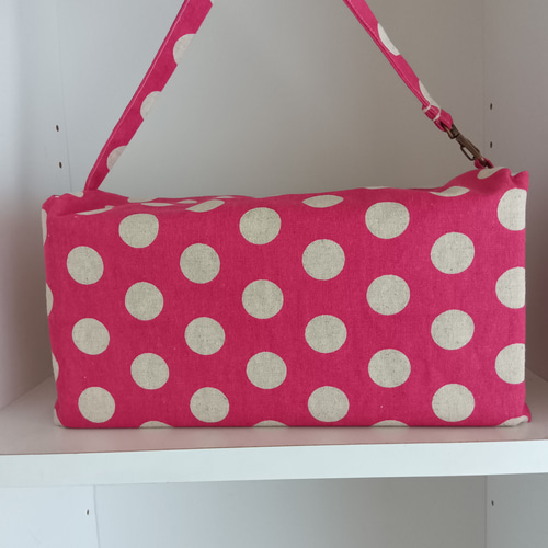 再販*鼻セレブ用* 横向きBOXティッシュケース(濃ピンク水玉) その他