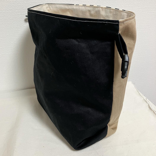 これ便利❗️バックル付き モノトーン パッチワークのランチバッグ 