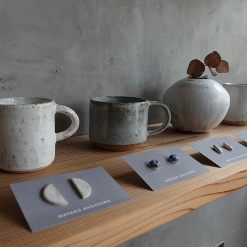 赤土に淡い白の釉薬が映えるコーヒーカップ マグカップ mayako