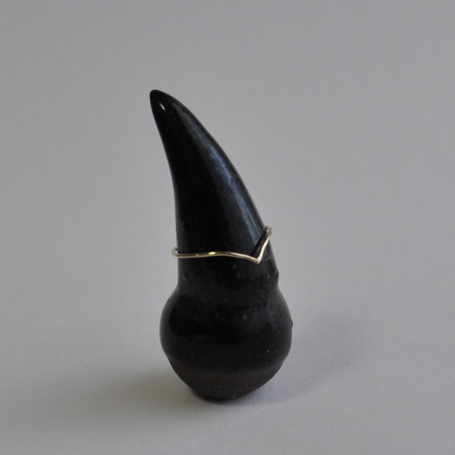 k10、V型のゴールドリング、0.8mmφ丸線 指輪・リング 指月博物館 通販