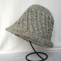 極太毛糸の温か帽子（英国羊毛） 2枚目の画像