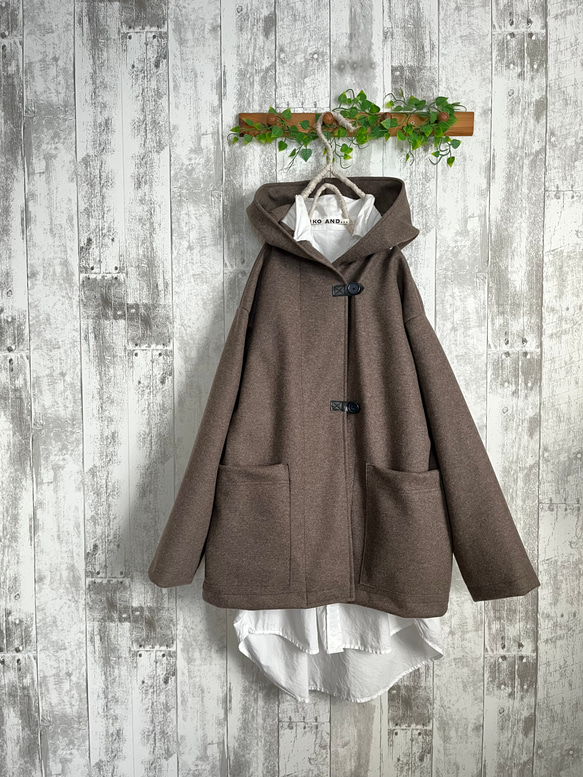 なめらかブラウンニットウール混フード付きハーフコート コート Kym