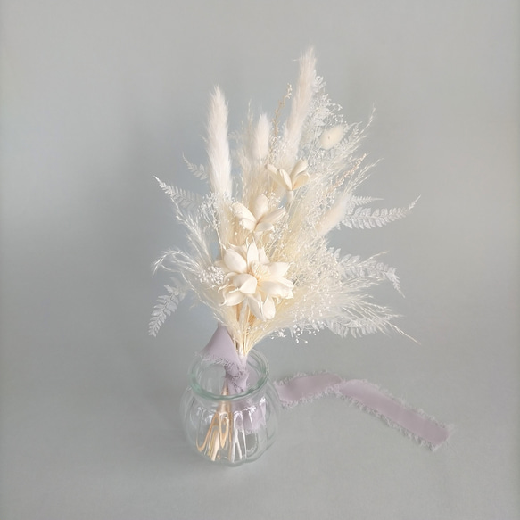 DS24　ホワイト系ドライフラワースワッグ《クレマチス》　スワッグ　花束　誕生日　ギフト　プレゼント　ドライフラワー 4枚目の画像