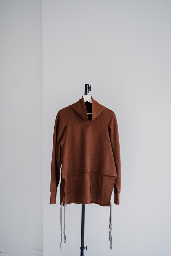 overlap high neck side slit pullover（beetle) 13枚目の画像