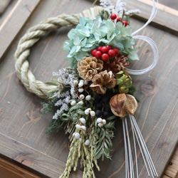 ☆紫陽花とサンキライのお正月飾り ☆ドライフラワー ボタニカル