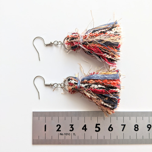 華やか☆かっこいい 引き揃え糸のカラフルタッセルピアス・ネイティブ
