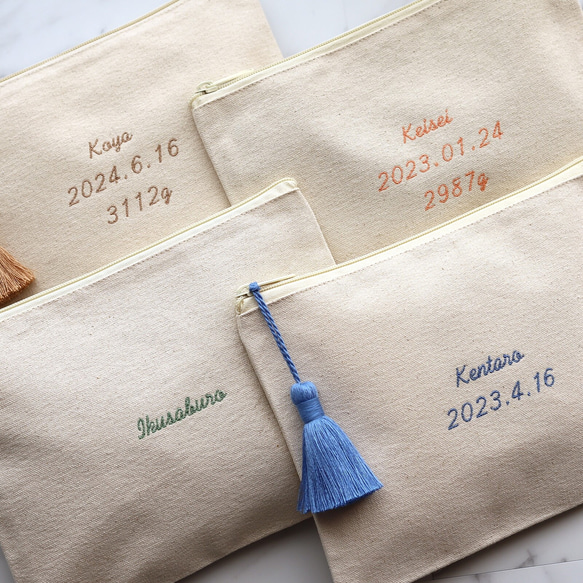 【手書き風筆記体】名入れ 3段メッセージ フラットポーチ ┃刺繍 イニシャル 名前入れ 名前入り 文字入れ 12枚目の画像