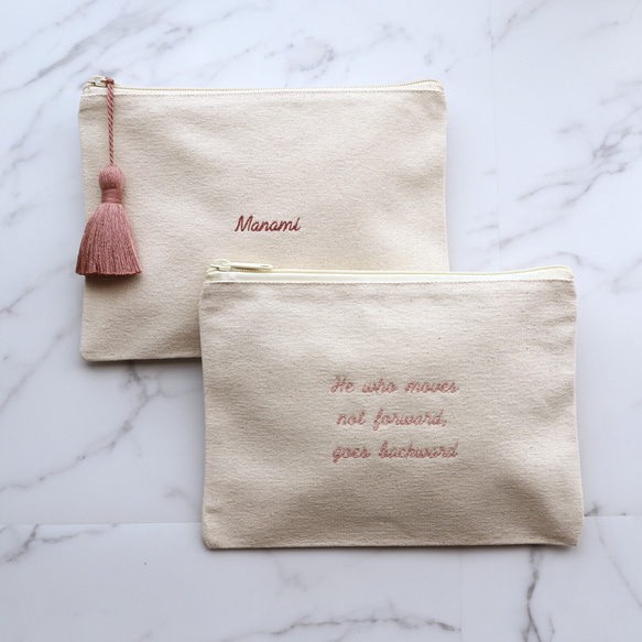 【手書き風筆記体】名入れ 3段メッセージ フラットポーチ ┃刺繍 イニシャル 名前入れ 名前入り 文字入れ 13枚目の画像