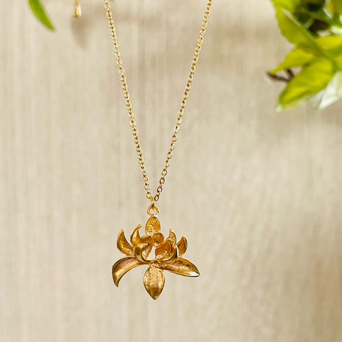 蓮の花ネックレス【サージカルステンレス】ゴールド ネックレス