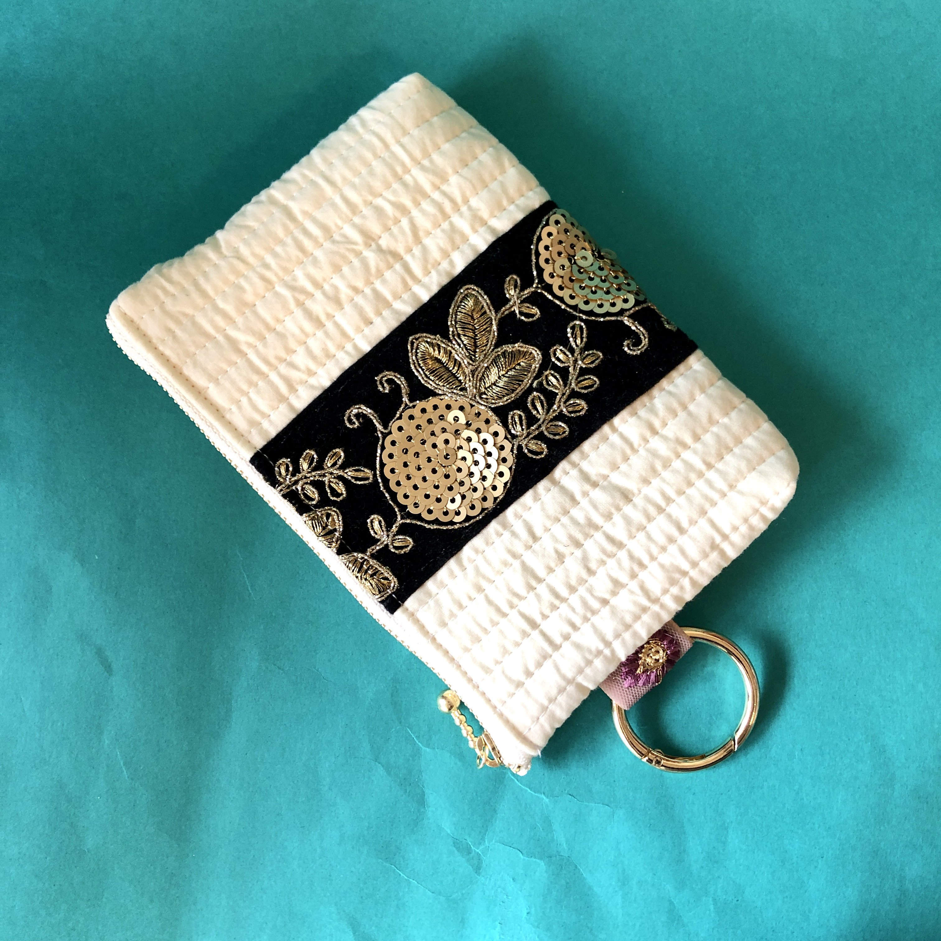 インド刺繍リボン　フラットポーチ　イブルキルト