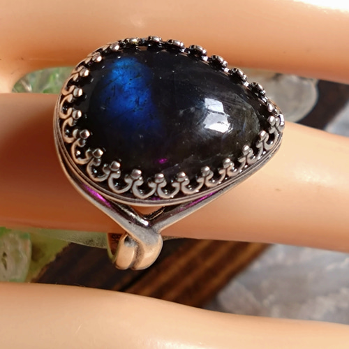 専用です♡2024✩新作　ラブラドライト蓮、ブルーアンフィボール黒翡翠 ネブランx ラブラドライト | STRANGE FREAK DESIGNS | シルバー