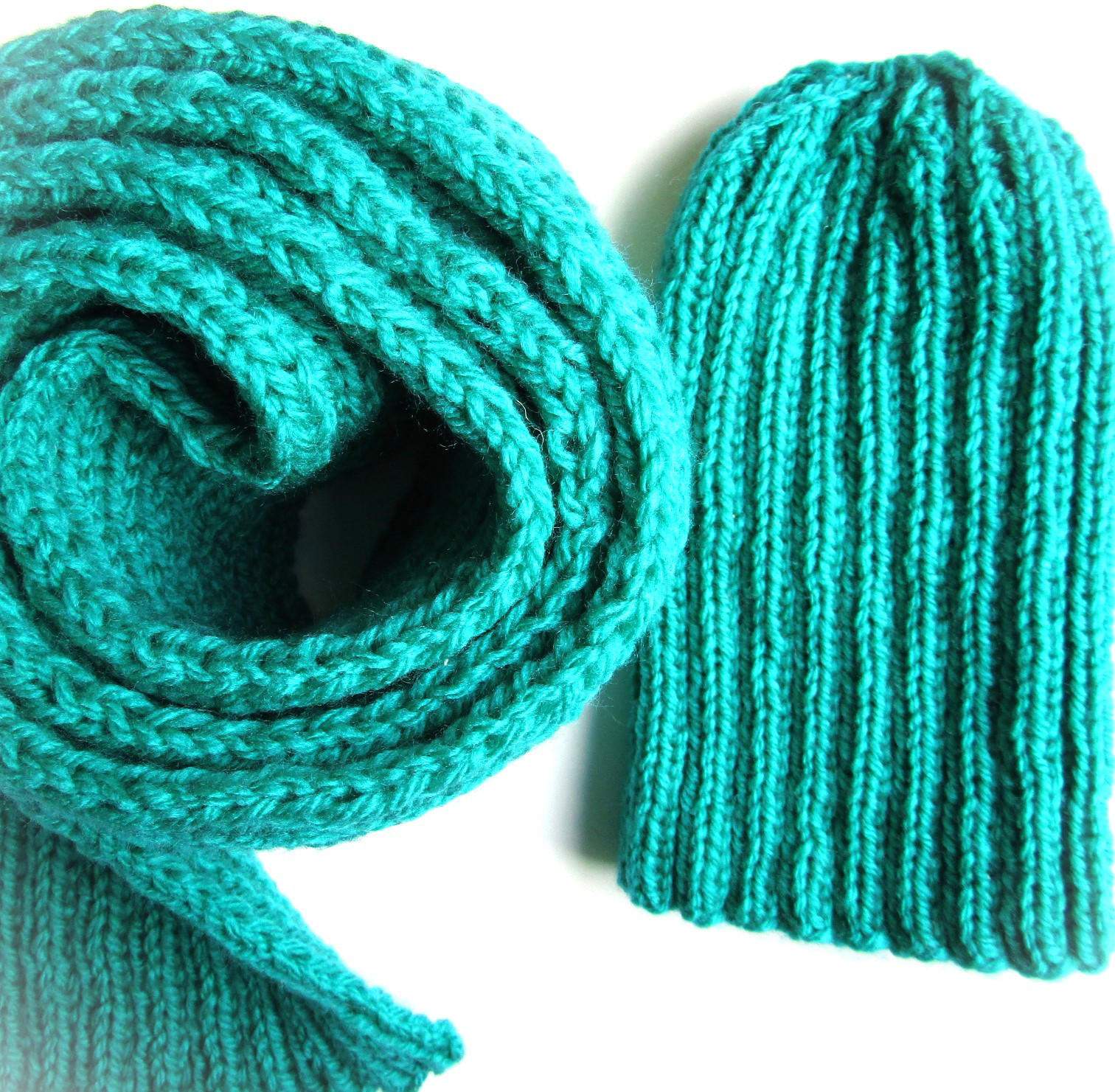 ❁手編み❁エメラルドグリーンマフラー＆ニット帽のセット(一点もの)❁creema限定❁