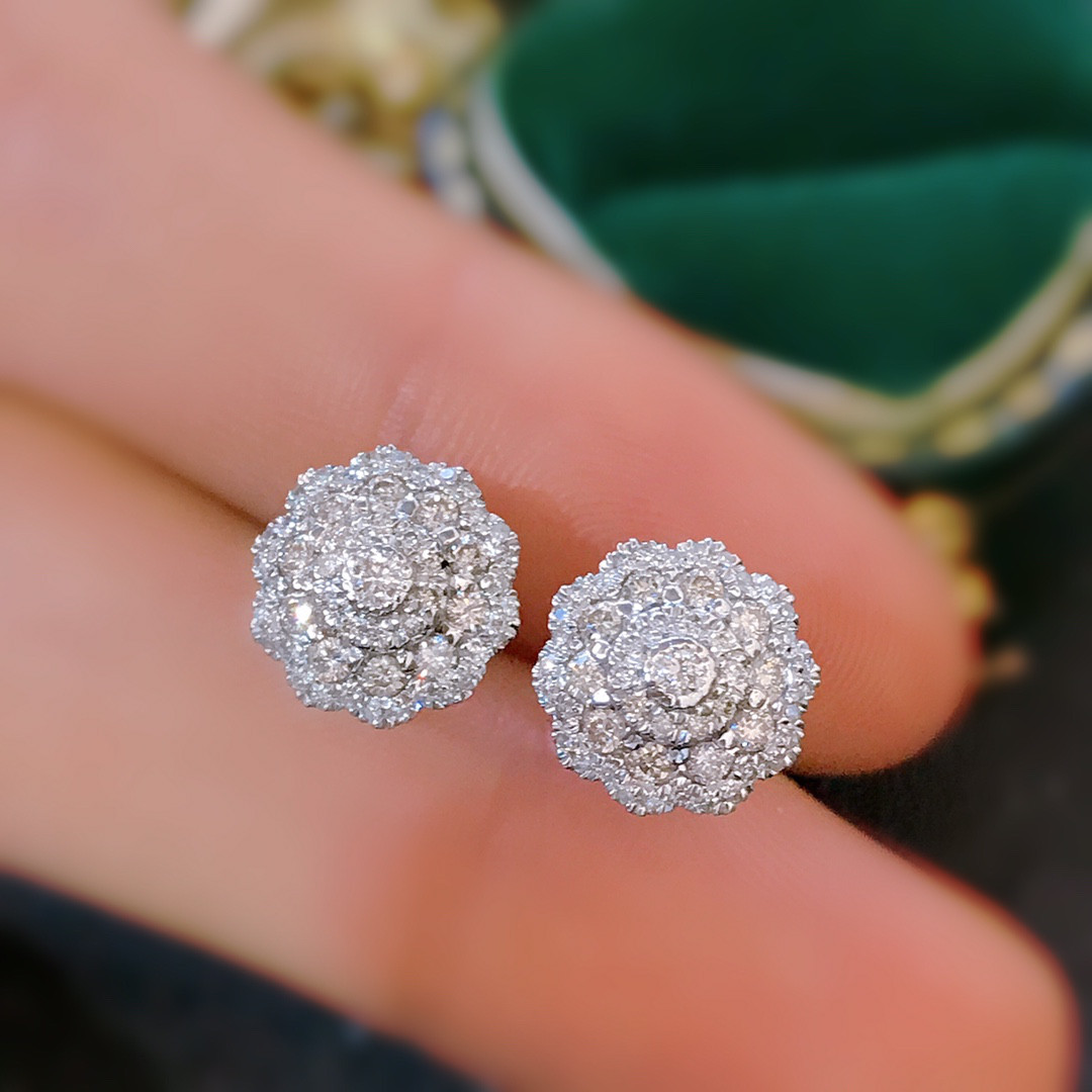 天然ダイヤモンドピアス0.72ct k18 ピアス（スタッド・一粒） パール