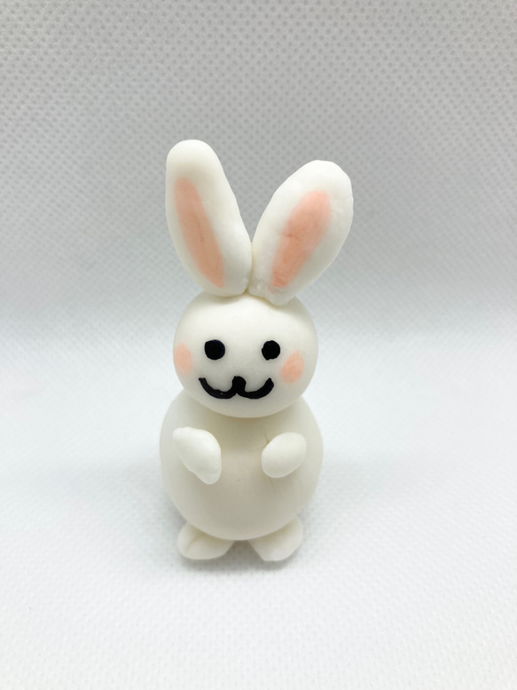 ホワイトうさぎ　ハンドメイド 兎白うさぎ その他置物 pluie 通販 15077981｜Creema(クリーマ
