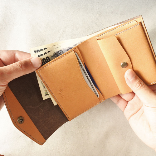 ☆受注生産☆コンパクトな革財布 / グレー / 本革ロロマレザー使用