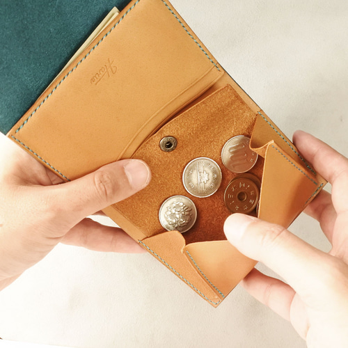 ☆受注生産☆コンパクトな革財布 / ブルー / 本革ロロマレザー使用