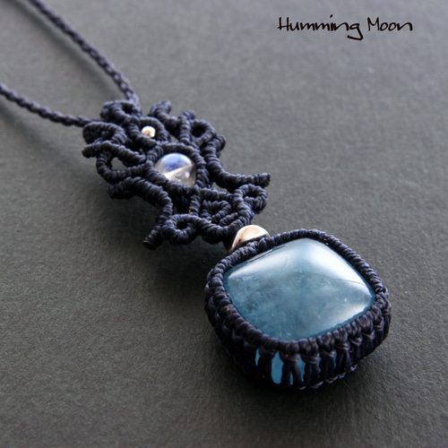 レインボームーンストーン　アメジスト　マクラメペンダント　ネックレス レインボームーンストーン マクラメペンダント ネックレス