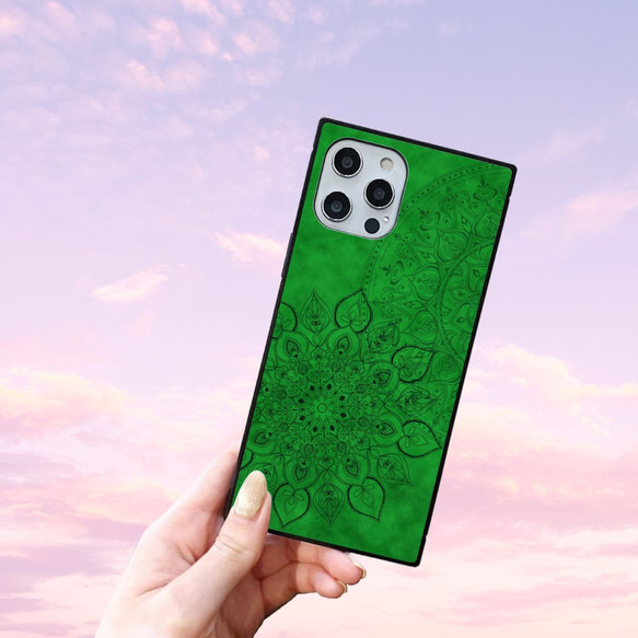 【iPhoneケース】スクエア型・耐衝撃スマホケース ✳︎ 森の緑 forest green・マンダラアート柄 2枚目の画像