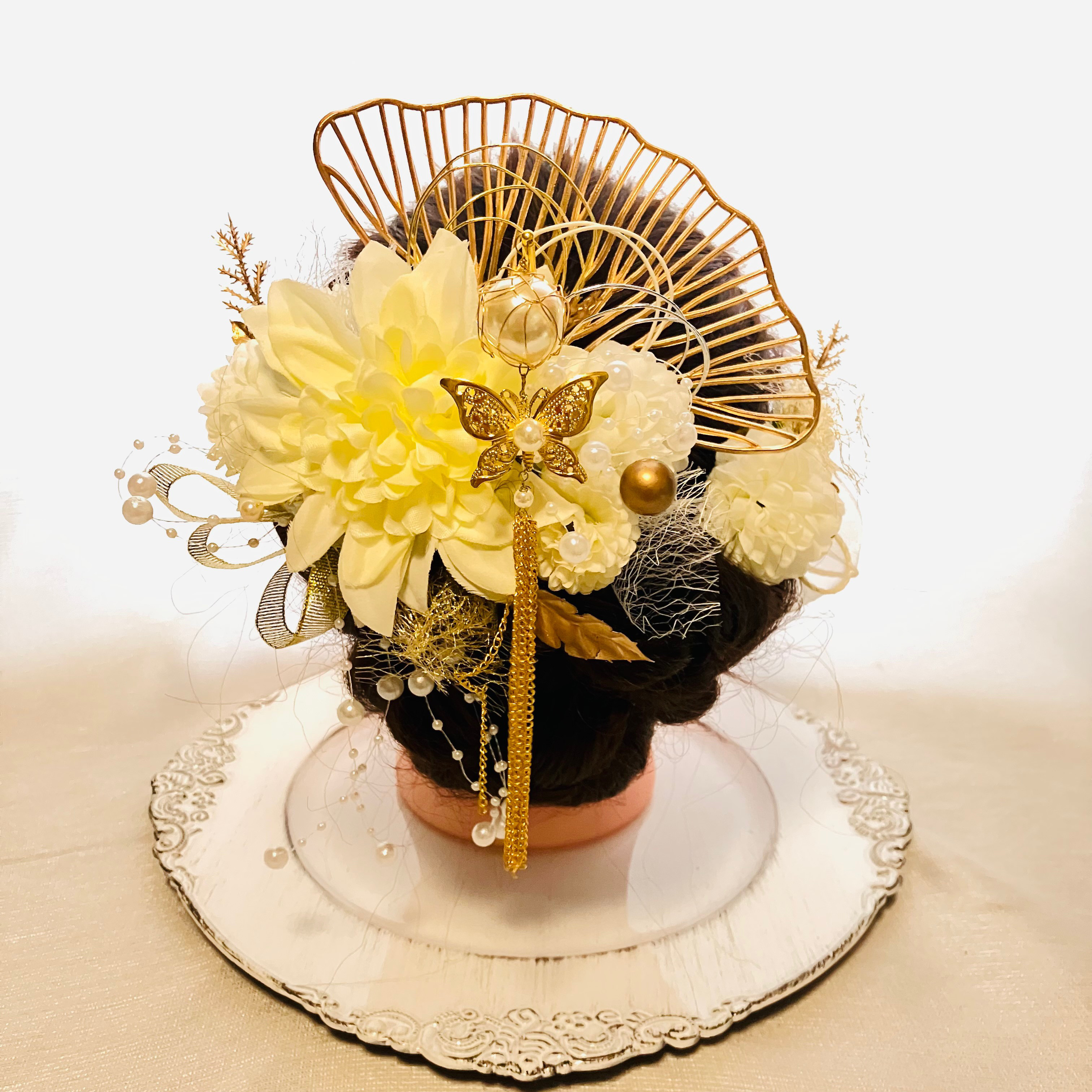成人式髪飾り　結婚式髪飾り　卒業式髪飾り　パールチェーンタッセル　アーティフィシャルフラワー　振袖　打掛　水引　金箔