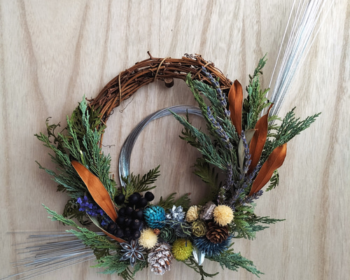 ハーフリース/クリスマスにも。正月飾りにも。ブルー/シルバー系