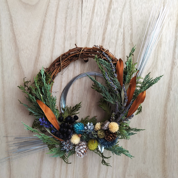 ハーフリース/クリスマスにも。正月飾りにも。ブルー/シルバー系