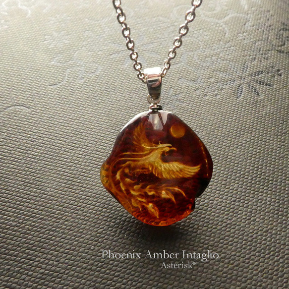 ショップ 琥珀ペンダントトップ(インタリオ妖精) 琥珀ペンダントトップ