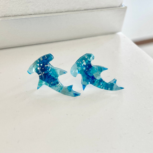 シュモクザメのピアス*petit【受注制作】 ハンマーヘッドシャーク 鮫