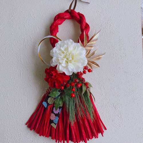 お正月飾り 赤 しめ縄 タッセル型 しめ縄・しめ飾り La ruelle