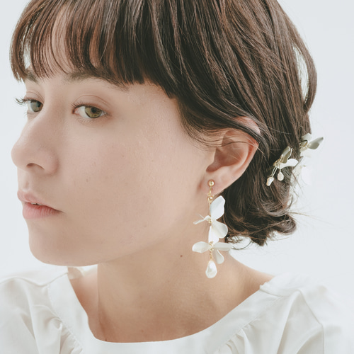 マットシルバーフラワー 花びらパール ピアス イヤリング 結婚式
