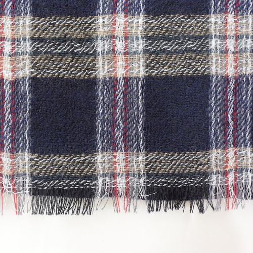 受注制作】タータンチェックのウールガーゼの大判ストール ネイビー