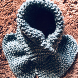 送料込み 手編みのミニマフラー(ブルーグレー色のミックス 2点のみ